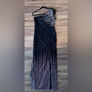 Kalinnu Evening One-Shoulder Black and Metallic Sequin Gown